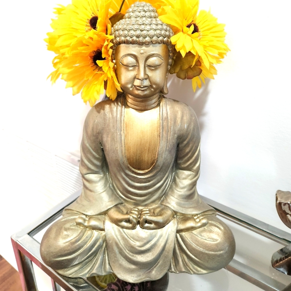 Buddha statue